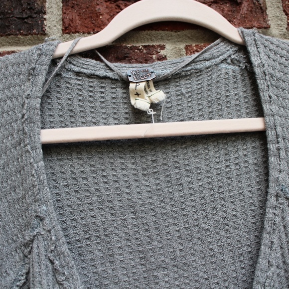 Free People Catalina V-neck thermal Sweatshirt - Picture 3 of 4